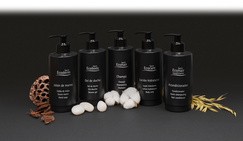 Imagen bodegón de los productos de la Línea Black Amenities.