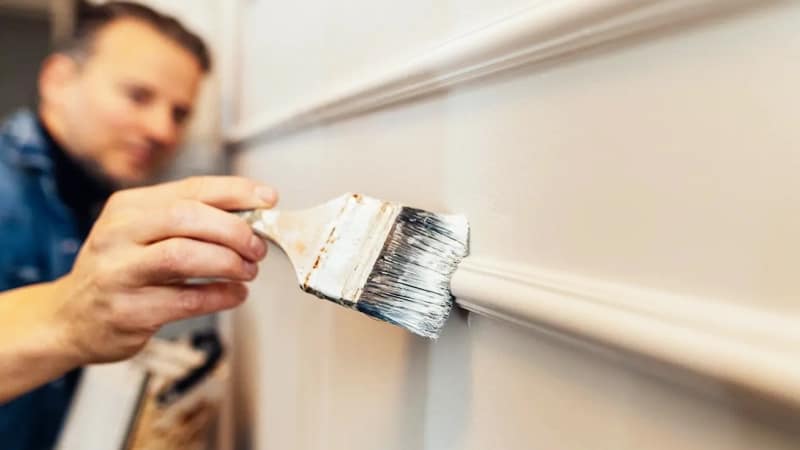 Imagen de refuerzo con pintor para PSD Industria.